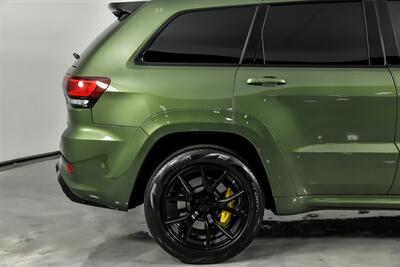 2021 Jeep Grand Cherokee Trackhawk-F8 GREEN-LOWEST MILES WORLDWIDE   - Photo 13 - Joliet, IL 60435