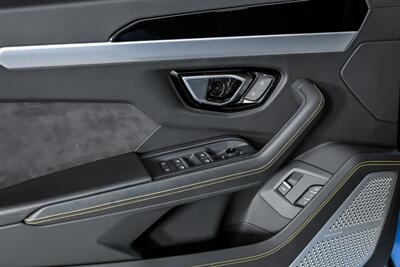 2019 Lamborghini Urus -WRAPPED-EXHAUST-CARBON KIT   - Photo 18 - Joliet, IL 60435