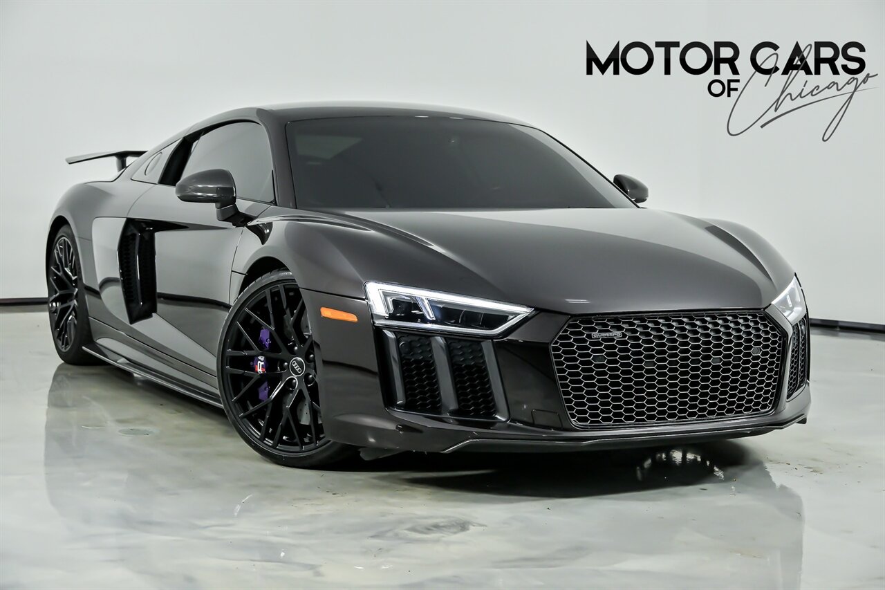 2017 Audi R8 5.2 quattro V10 Plus   - Photo 1 - Joliet, IL 60435