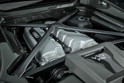 2017 Audi R8 5.2 quattro V10 Plus   - Photo 16 - Joliet, IL 60435