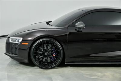 2017 Audi R8 5.2 quattro V10 Plus   - Photo 7 - Joliet, IL 60435