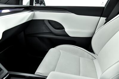2022 Tesla Model X Plaid   - Photo 41 - Joliet, IL 60435