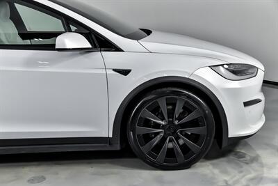 2022 Tesla Model X Plaid   - Photo 15 - Joliet, IL 60435