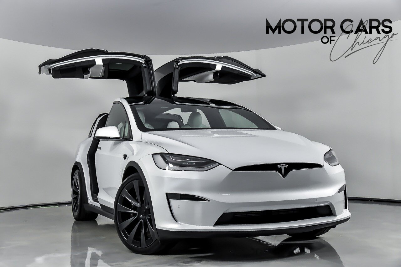 2022 Tesla Model X Plaid - Photo 1 - Joliet, IL 60435