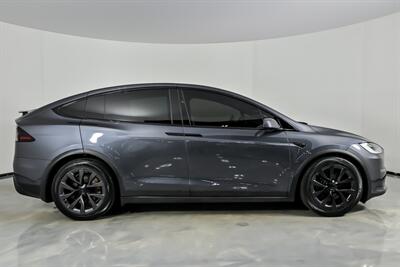 2022 Tesla Model X Plaid   - Photo 13 - Joliet, IL 60435