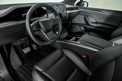 2022 Tesla Model X Plaid   - Photo 18 - Joliet, IL 60435