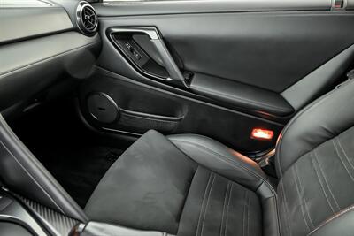 2020 Nissan GT-R Premium   - Photo 40 - Joliet, IL 60435