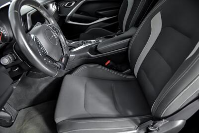 2016 Chevrolet Camaro SS   - Photo 20 - Joliet, IL 60435