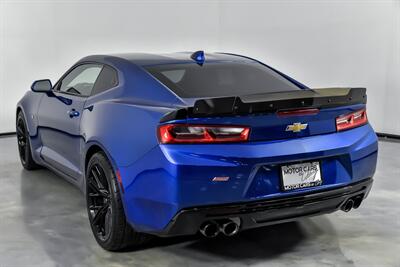 2016 Chevrolet Camaro SS   - Photo 10 - Joliet, IL 60435