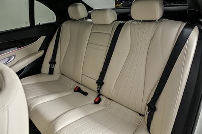 2019 Mercedes-Benz E 300 4MATIC - Photo 24 - Joliet, IL 60435