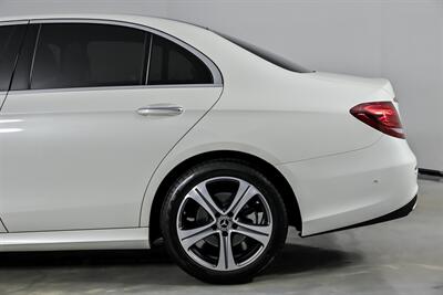 2019 Mercedes-Benz E 300 4MATIC - Photo 8 - Joliet, IL 60435