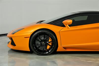 2016 Lamborghini Aventador LP 700-4   - Photo 6 - Joliet, IL 60435