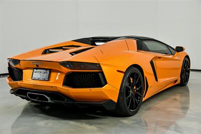 2016 Lamborghini Aventador LP 700-4   - Photo 11 - Joliet, IL 60435