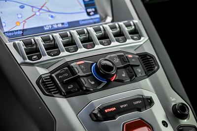 2016 Lamborghini Aventador LP 700-4   - Photo 32 - Joliet, IL 60435