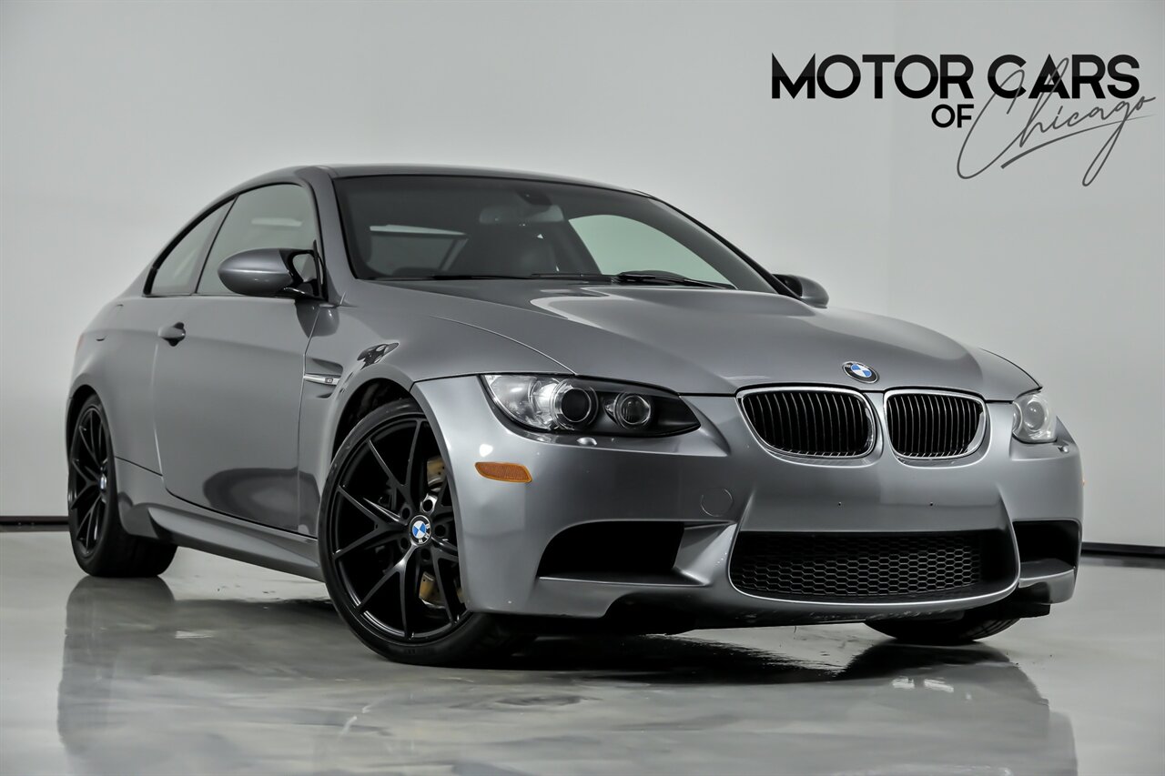 2013 BMW M3 -RARE 6 SPEED MANUAL!   - Photo 1 - Joliet, IL 60435