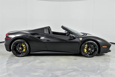 2016 Ferrari 488 Spider -RACING SEATS-CARBON GALORE! - Photo 14 - Joliet, IL 60435