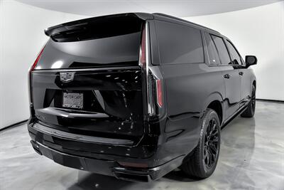 2023 Cadillac Escalade ESV Sport Platinum   - Photo 12 - Joliet, IL 60435