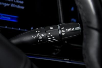 2023 Cadillac Escalade ESV Sport Platinum   - Photo 32 - Joliet, IL 60435