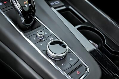 2023 Cadillac Escalade-V   - Photo 38 - Joliet, IL 60435