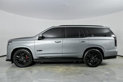 2023 Cadillac Escalade-V   - Photo 8 - Joliet, IL 60435