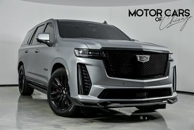 2023 Cadillac Escalade-V   - Photo 1 - Joliet, IL 60435