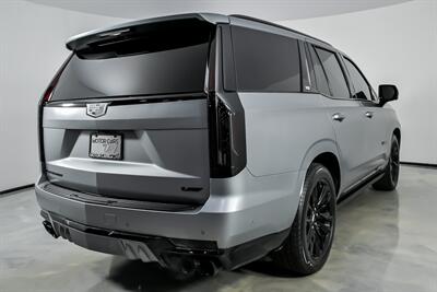 2023 Cadillac Escalade-V   - Photo 12 - Joliet, IL 60435