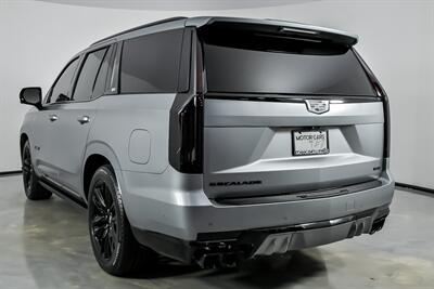 2023 Cadillac Escalade-V   - Photo 10 - Joliet, IL 60435