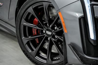 2022 Cadillac CT4-V Blackwing   - Photo 4 - Joliet, IL 60435