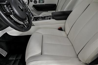 2022 Rolls-Royce Cullinan -WHITE ON WHITE-SHOOTING STAR HEADLINER   - Photo 22 - Joliet, IL 60435
