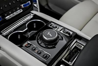 2022 Rolls-Royce Cullinan -WHITE ON WHITE-SHOOTING STAR HEADLINER   - Photo 40 - Joliet, IL 60435