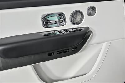 2022 Rolls-Royce Cullinan -WHITE ON WHITE-SHOOTING STAR HEADLINER   - Photo 18 - Joliet, IL 60435