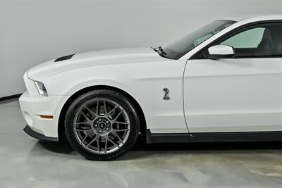 2012 Ford Shelby GT500   - Photo 7 - Joliet, IL 60435
