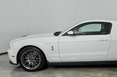2012 Ford Shelby GT500   - Photo 8 - Joliet, IL 60435