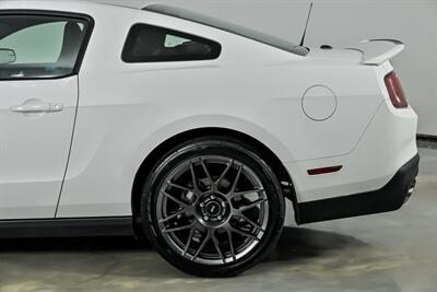 2012 Ford Shelby GT500   - Photo 10 - Joliet, IL 60435