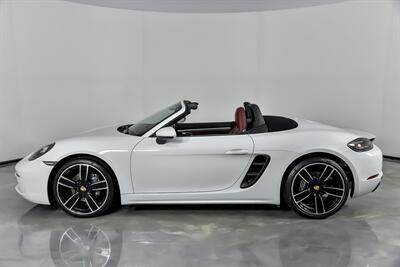 2018 Porsche 718 Boxster   - Photo 8 - Joliet, IL 60435