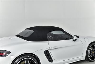2018 Porsche 718 Boxster   - Photo 17 - Joliet, IL 60435