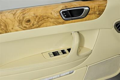 2008 Bentley Continental Flying Spur   - Photo 18 - Joliet, IL 60435