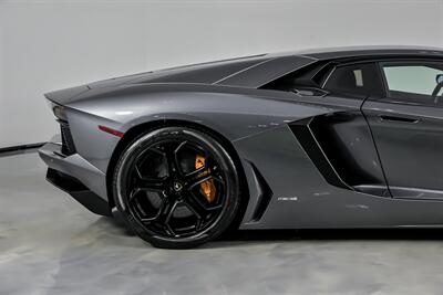 2012 Lamborghini Aventador LP 700-4   - Photo 12 - Joliet, IL 60435