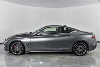 2017 INFINITI Q60 Red Sport 400   - Photo 8 - Joliet, IL 60435