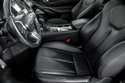 2017 INFINITI Q60 Red Sport 400   - Photo 23 - Joliet, IL 60435