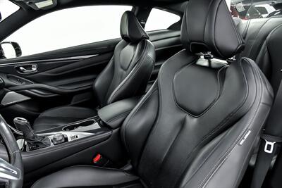 2017 INFINITI Q60 Red Sport 400   - Photo 24 - Joliet, IL 60435