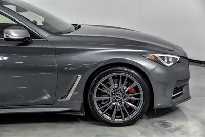 2017 INFINITI Q60 Red Sport 400   - Photo 15 - Joliet, IL 60435