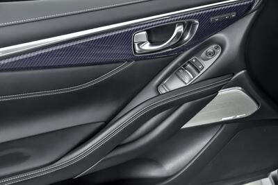 2017 INFINITI Q60 Red Sport 400   - Photo 18 - Joliet, IL 60435