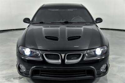 2006 Pontiac GTO   - Photo 5 - Joliet, IL 60435