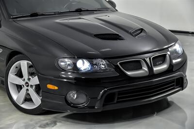 2006 Pontiac GTO   - Photo 3 - Joliet, IL 60435