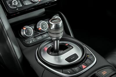 2011 Audi R8 5.2 quattro   - Photo 34 - Joliet, IL 60435