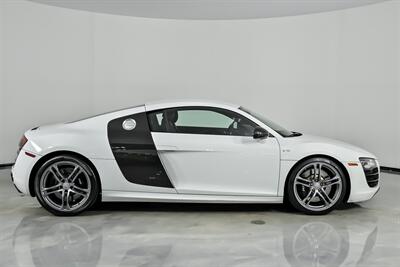 2011 Audi R8 5.2 quattro   - Photo 14 - Joliet, IL 60435