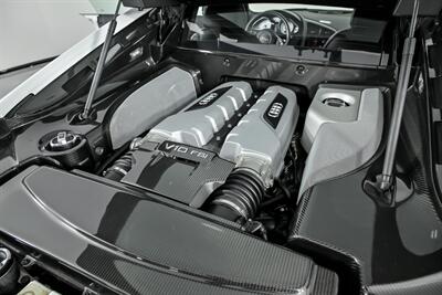 2011 Audi R8 5.2 quattro   - Photo 18 - Joliet, IL 60435