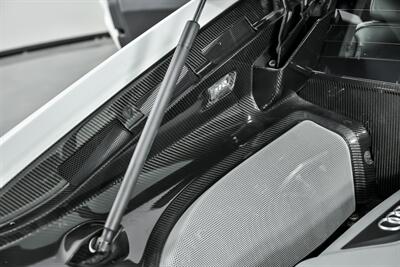 2011 Audi R8 5.2 quattro   - Photo 19 - Joliet, IL 60435