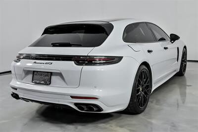 2020 Porsche Panamera GTS Sport Turismo - Photo 12 - Joliet, IL 60435